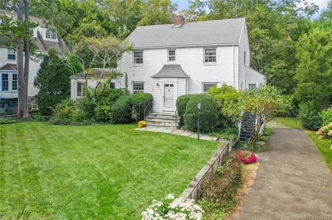 141 Lockwood Rd, Greenwich, CT 06878