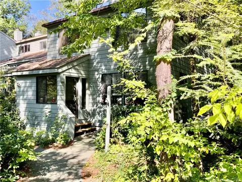 107 Woodside Cir, Torrington, CT 06790