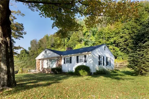 138 Sand Rd, North Canaan, CT 06018