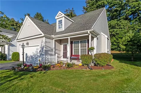 29 Phillips Farm Rd #29, East Hartford, CT 06108
