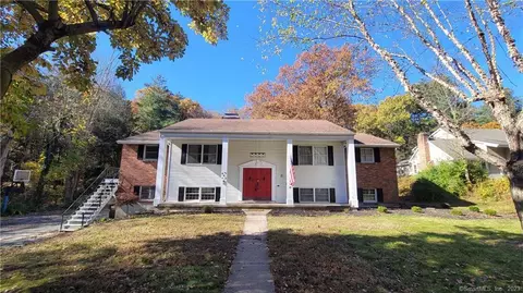 447 Lovely St, Avon, CT 06001
