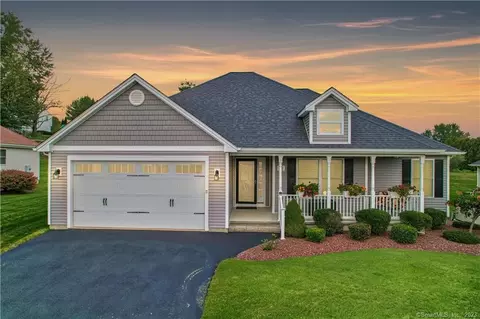 70 Roberts Trce #70, Bristol, CT 06010