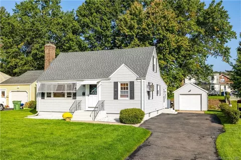 80 Becker Cir, Windsor, CT 06095