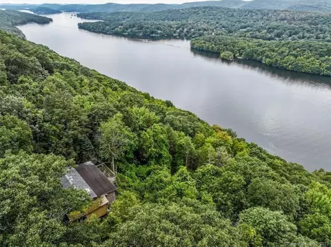 20 Skyline Dr, Sherman, CT 06784