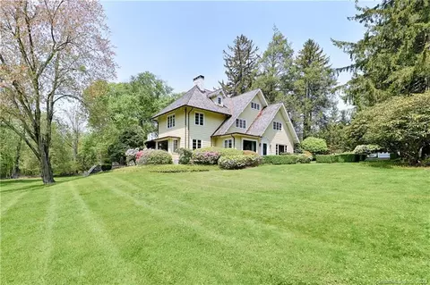 5415 Congress St, Fairfield, CT 06824