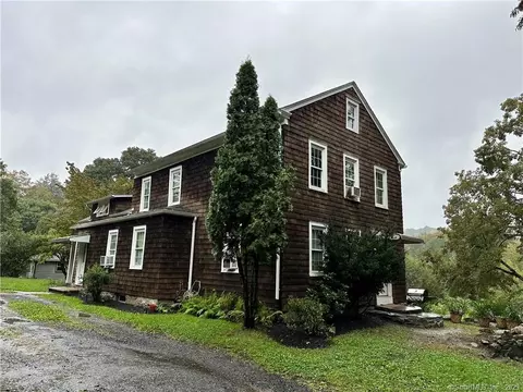 230 Webb Rd, Naugatuck, CT 06770