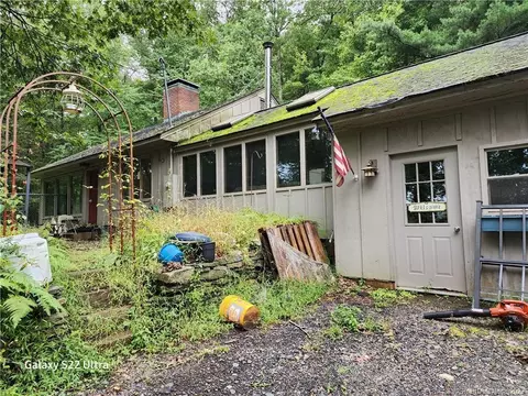 535 Lovely St, Avon, CT 06001