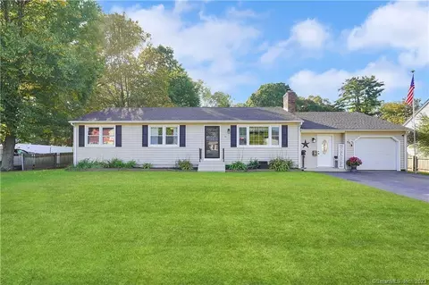 11 Wood Dr, Enfield, CT 06082