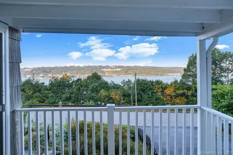 48 Bailey Hill Rd, Groton, CT 06340