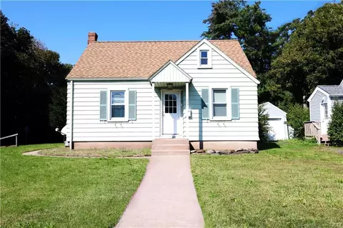 249 Woodland St, Manchester, CT 06042