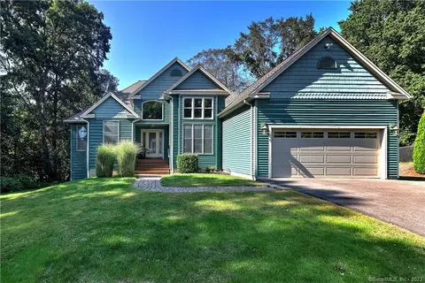 30 Ida Ave, Derby, CT 06418