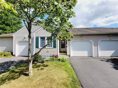 782 Kettle Path #782, Southington, CT 06489