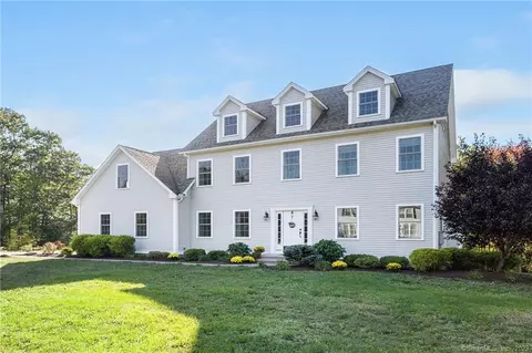 17 Windmill Ln, Canton, CT 06019