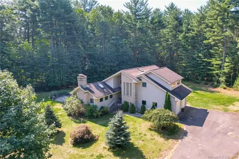 302 North Rd, East Windsor, CT 06016