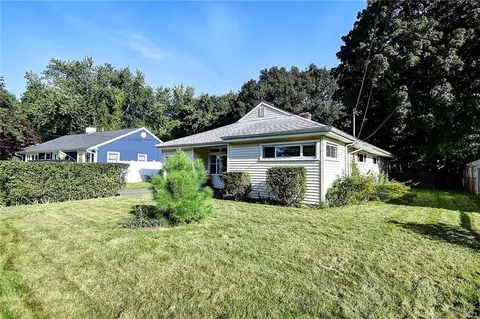 32 Burke St, East Hartford, CT 06118