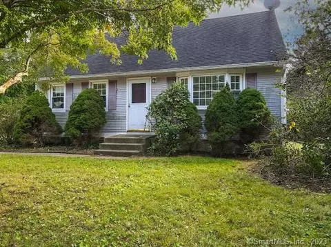 43 James St, Colchester, CT 06415