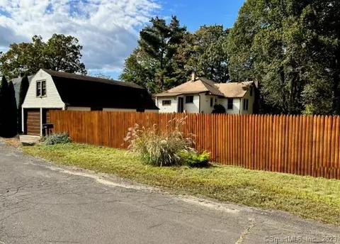 19 Spring St, Seymour, CT 06483