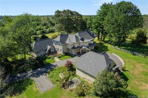 547 Taugwonk Rd, Stonington, CT 06378