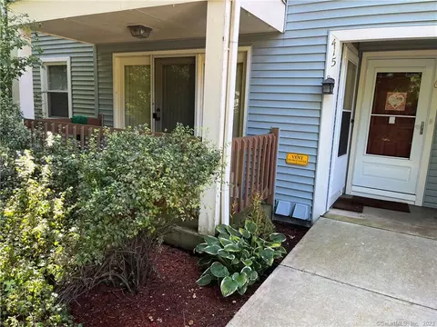 415 Ashmead Cmns #415, Enfield, CT 06082