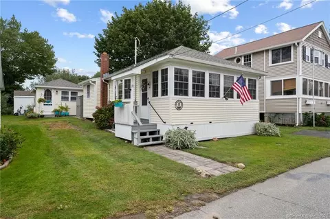 11 Swan Ave, Old Lyme, CT 06371