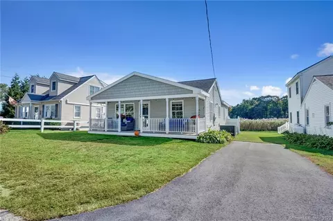 25 Beach Ave, East Lyme, CT 06357