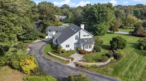 30 Westwood Dr, Waterford, CT 06385