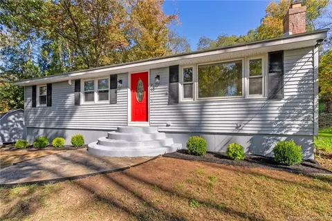 26 Waterhole Rd, Colchester, CT 06415