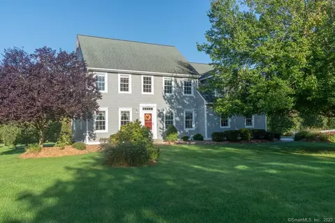 10 Deer Meadow Ln, Hebron, CT 06248