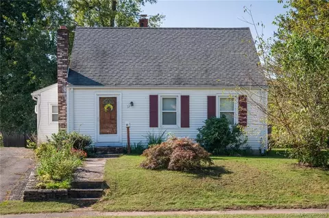 37 Nassau Cir, East Hartford, CT 06118