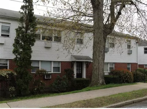 46 Cherry Hill Dr #2A, Bridgeport, CT 06606