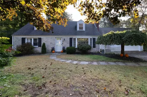 77 E Hill Rd, Canton, CT 06019