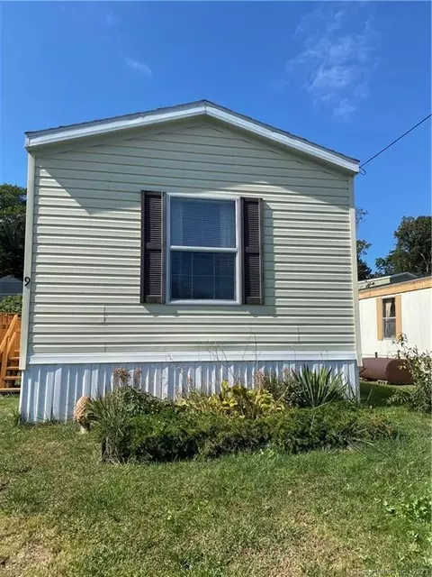 435 High St #9, Groton, CT 06355