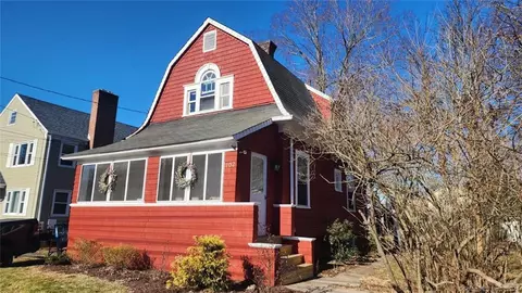 102 Vera St, West Hartford, CT 06119