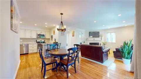 20 Maple Tree Ave #C, Stamford, CT 06906