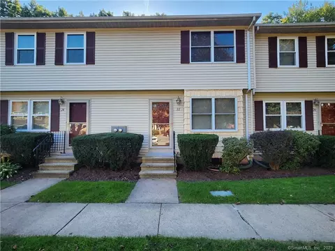22 Windwood Dr #22, Windsor Locks, CT 06096