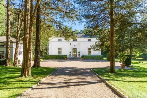 25 Ryders Ln, Wilton, CT 06897