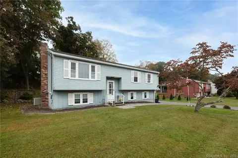62 Heritage Dr, Seymour, CT 06483