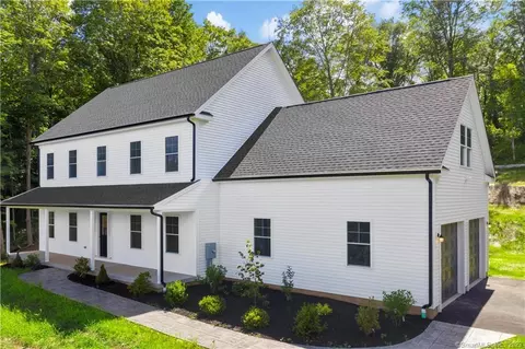 59 Long Hill Rd, Middlefield, CT 06455