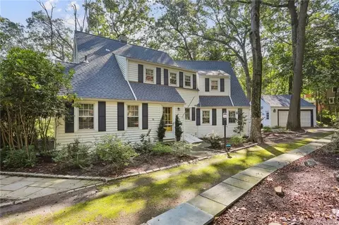 10 Deepwood Dr, Hamden, CT 06518