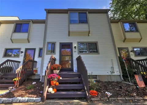 175 Suffolk Ct #175, Meriden, CT 06450