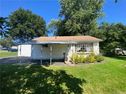 51 Easy Rudder Ln, West Haven, CT 06516
