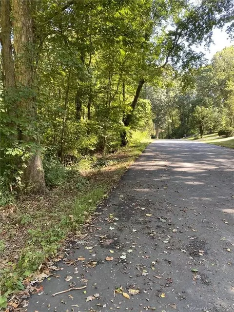 6 Hunters Path, Clinton, CT 06413