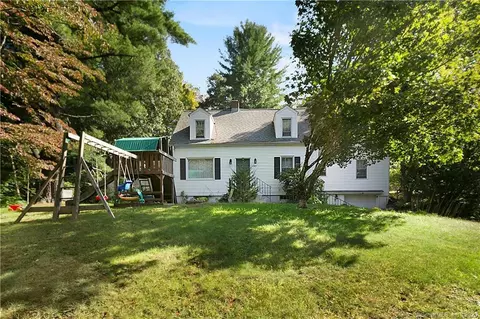 207 Mill St, Shelton, CT 06484
