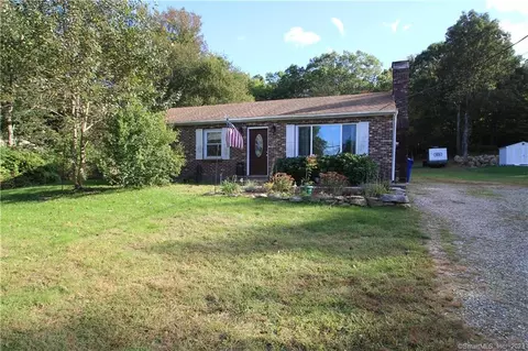 206 Moxley Rd, Uncasville, CT 06382