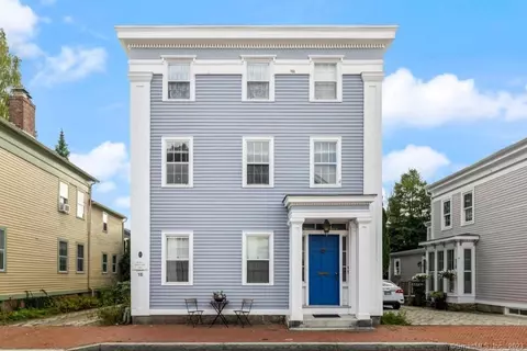 16 Starr St, New London, CT 06320