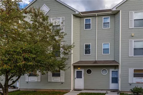 1655 N Colony Rd #3006, Meriden, CT 06450