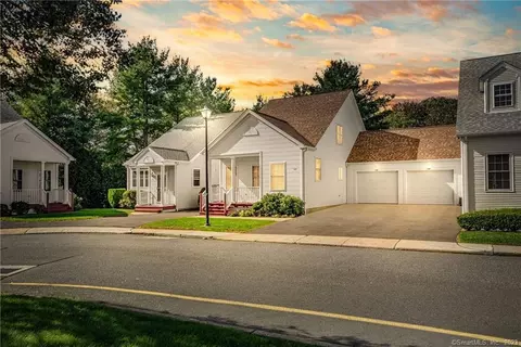 33 Forest Rd #D, Milford, CT 06461
