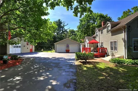 16 Beach St, North Haven, CT 06473