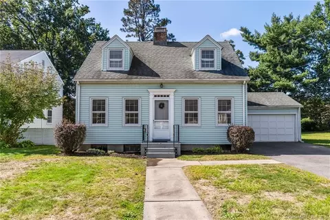 29 Deerfield Rd, Wethersfield, CT 06109