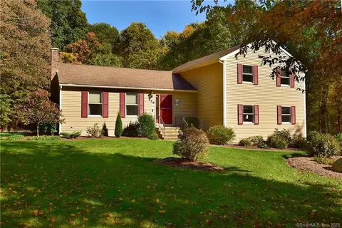 128 Kate Ln, Tolland, CT 06084